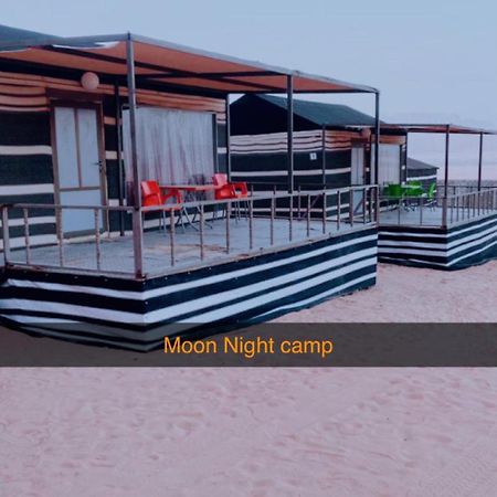 Hotel Moon Night Camp Wadi Rum Esterno foto