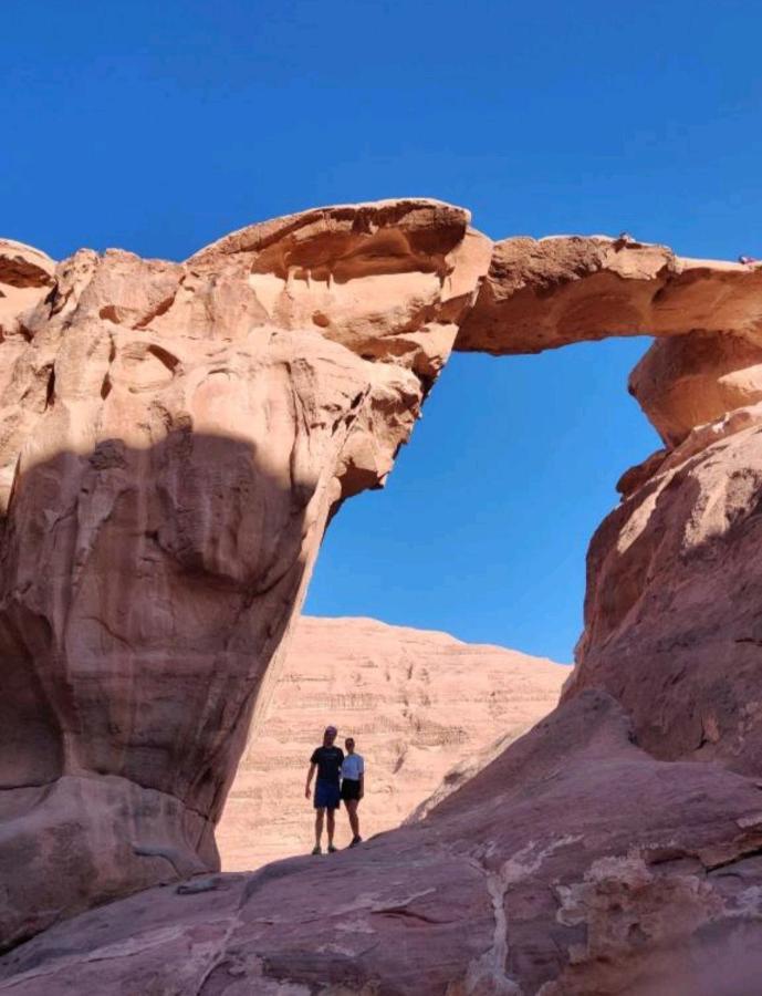 Hotel Moon Night Camp Wadi Rum Esterno foto