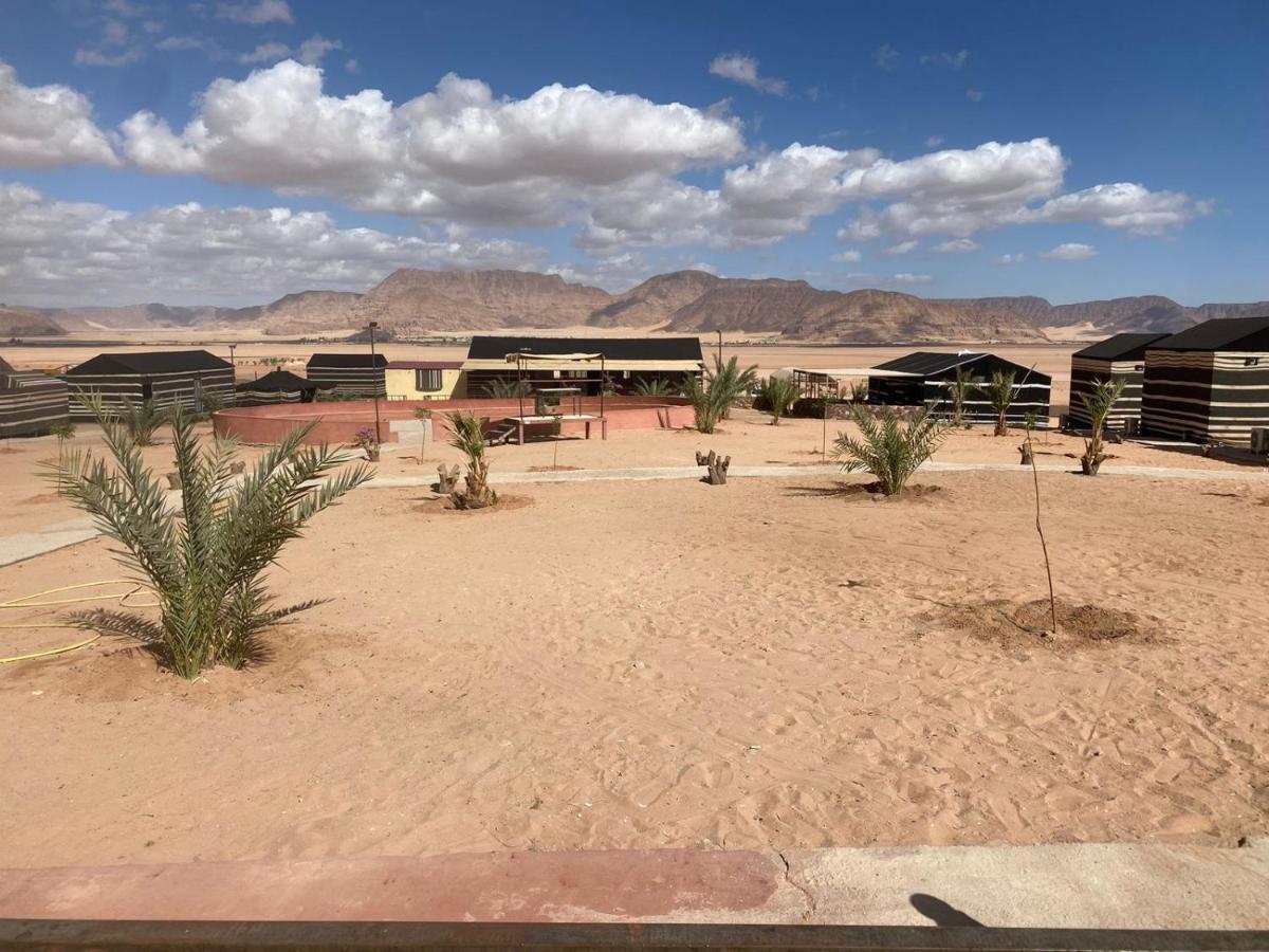 Hotel Moon Night Camp Wadi Rum Esterno foto