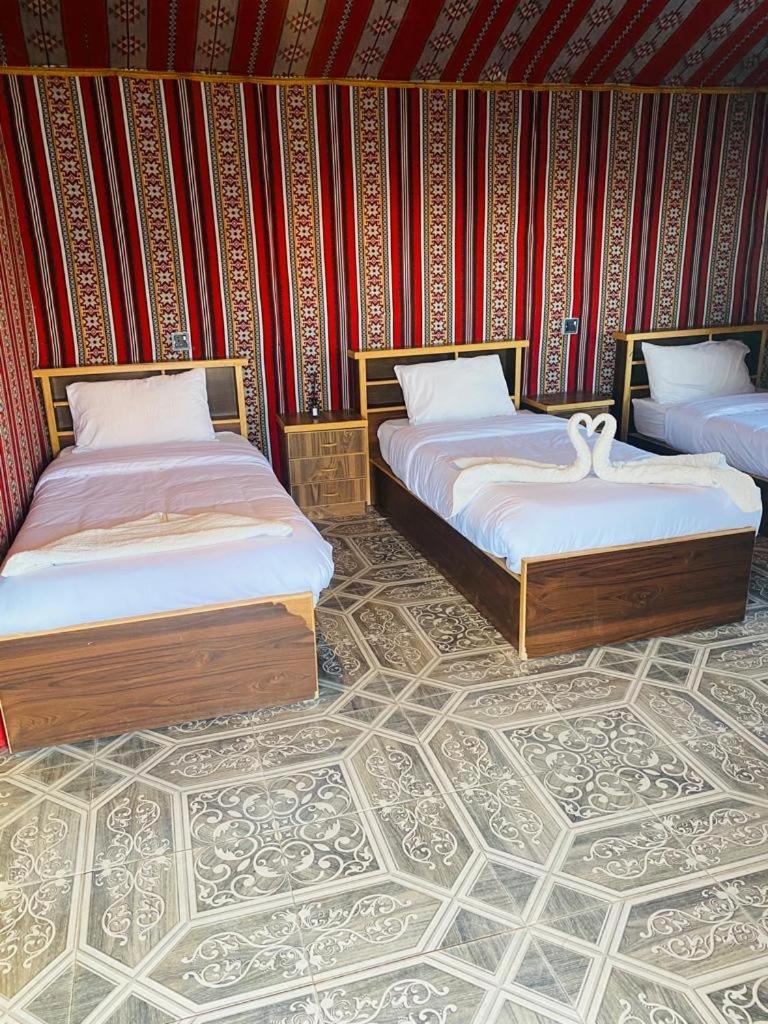 Hotel Moon Night Camp Wadi Rum Esterno foto