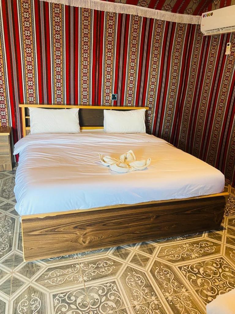 Hotel Moon Night Camp Wadi Rum Esterno foto